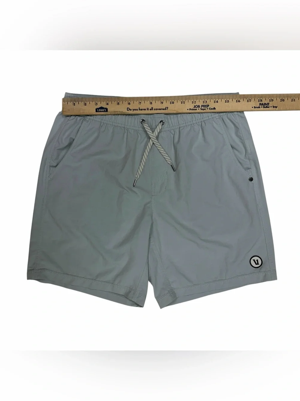 Vuori Kore Shorts Men Large Grey 7” Unlined Athletic Hybrid Performance Gym Swim